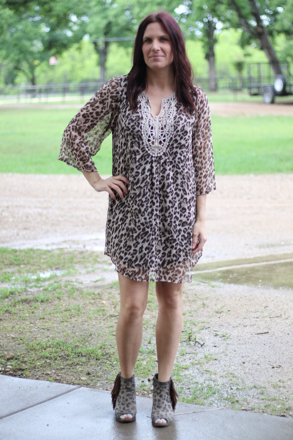 4459  Cheetah Dress w Crochet Detail SINGLE